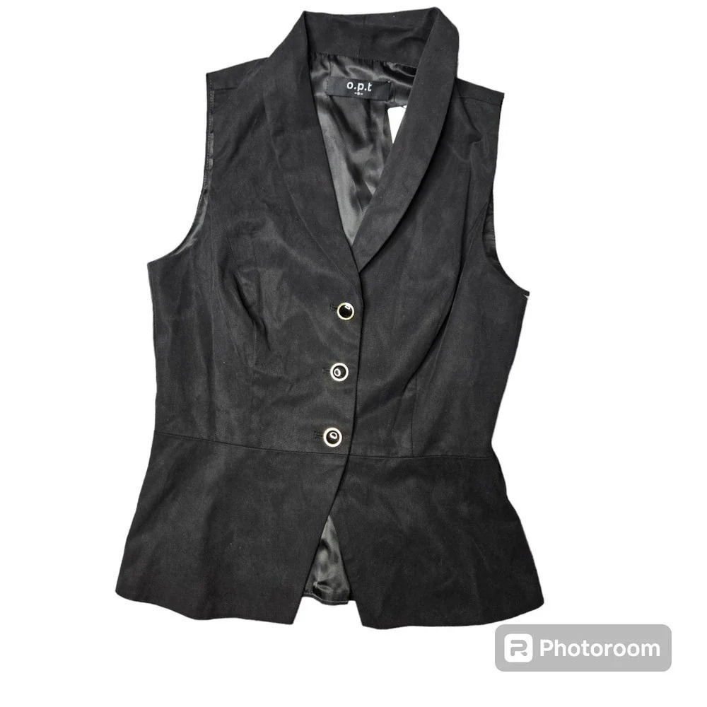 O.P.T. Black‎ Sleeveless 3 Button Vest
